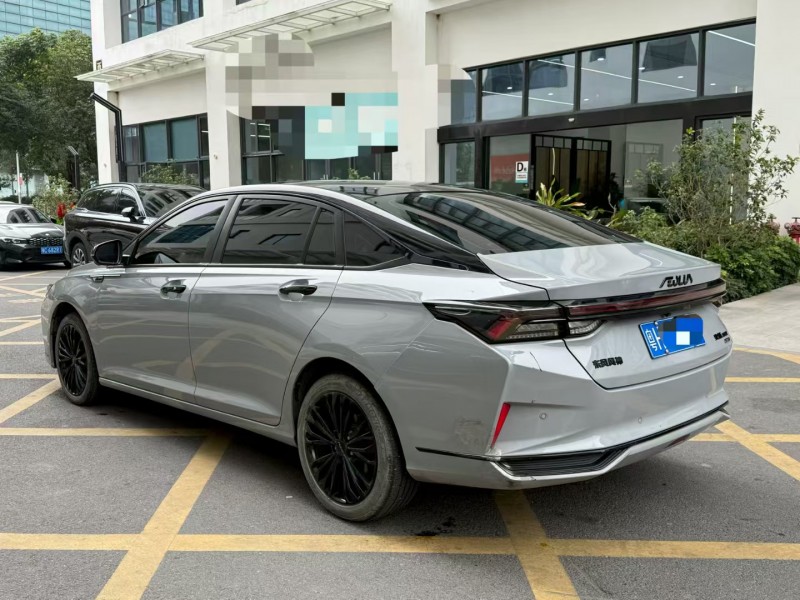 深圳22年东风奕炫9