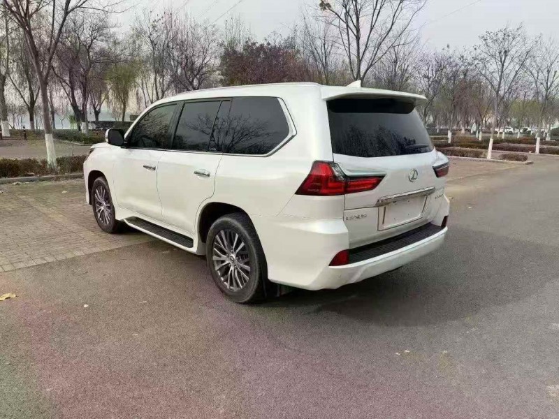 枣庄20年雷克萨斯LX8