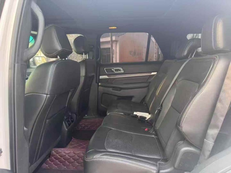 许昌17年福特探险者5