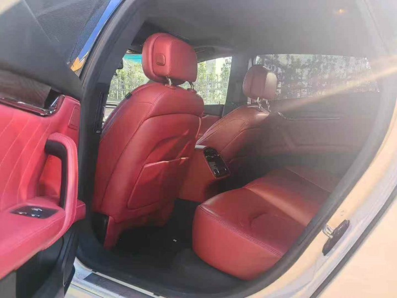 日照15年玛莎拉蒂总裁5