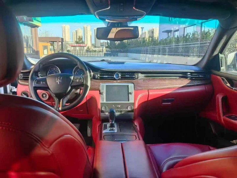 日照15年玛莎拉蒂总裁6