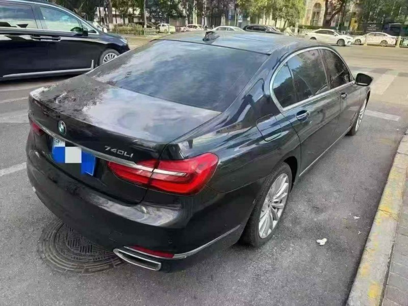 渭南16年宝马7系7