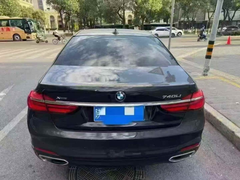 渭南16年宝马7系8