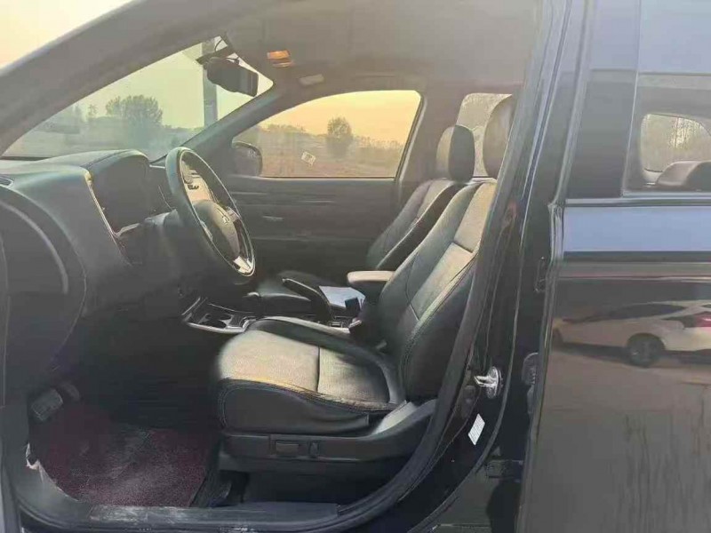 焦作18年三菱欧蓝德4