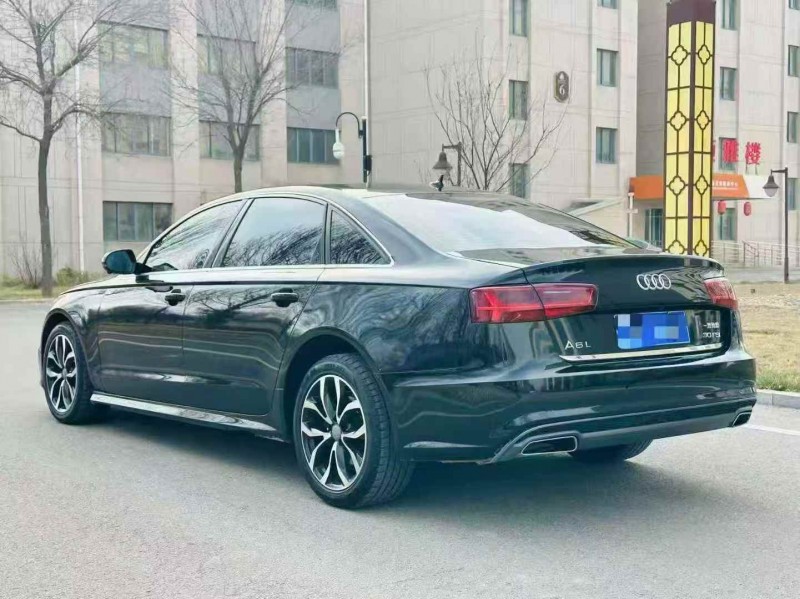 济宁19年奥迪A6L8