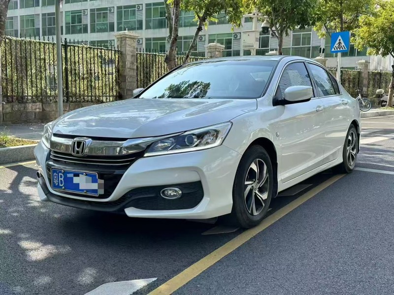 深圳18年本田雅阁3