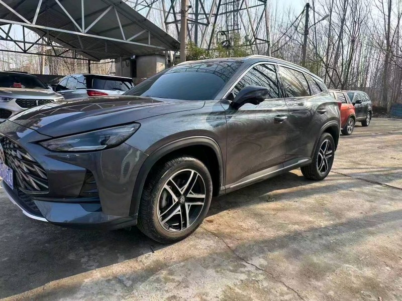 济宁24年名爵ONE3