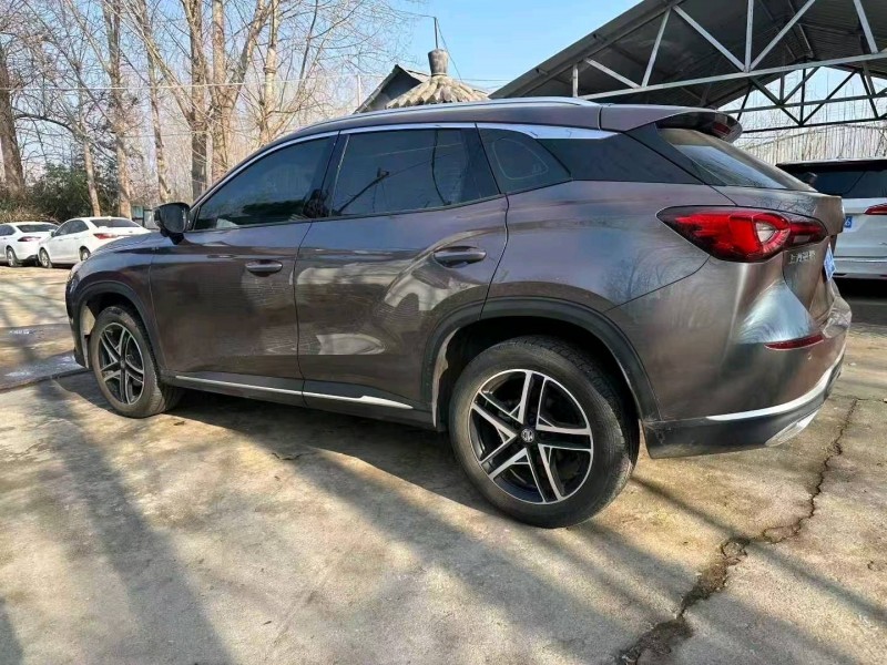 济宁24年名爵ONE9