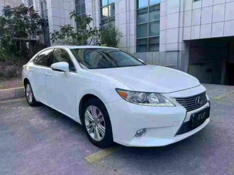 广州13年雷克萨斯ES2