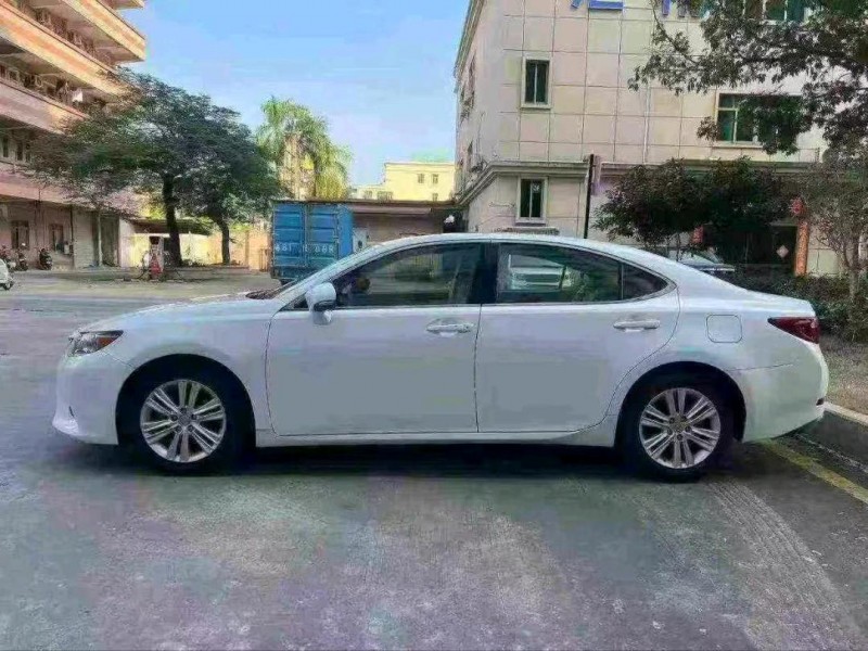 广州13年雷克萨斯ES4