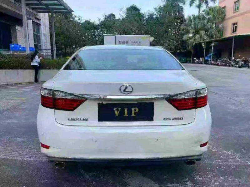 广州13年雷克萨斯ES5