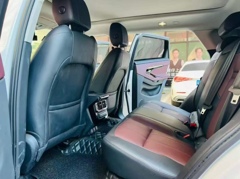 东莞22年路虎极光6