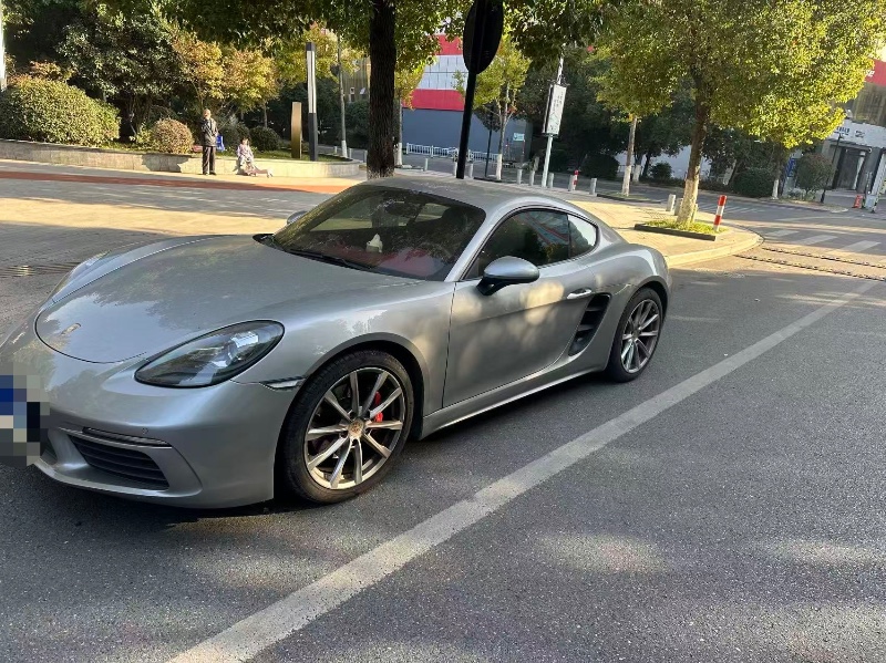 嘉兴17年保时捷7181