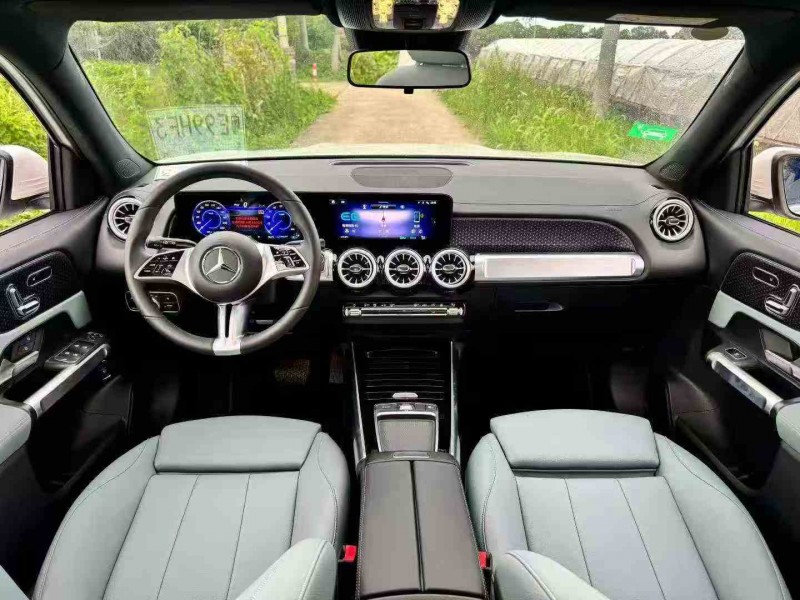 金华25年奔驰EQB4