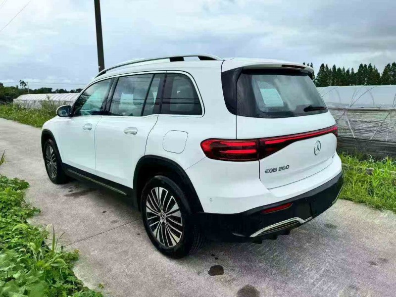 金华25年奔驰EQB8