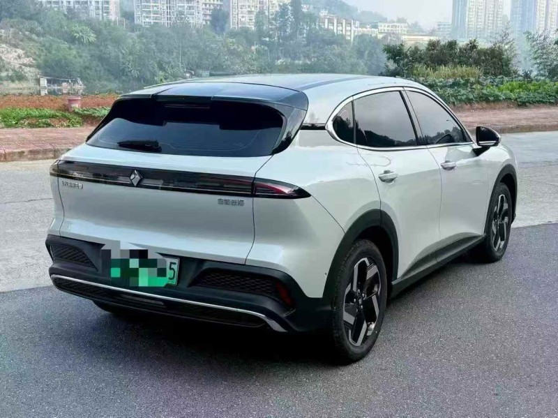 南平25年宝骏云海8