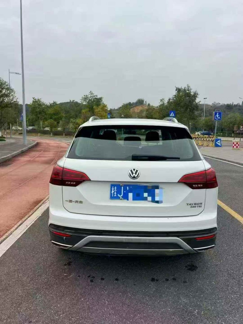 贵港19年大众探岳9