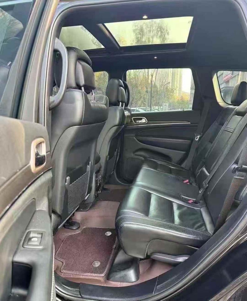 淄博17年Jeep大切诺基5