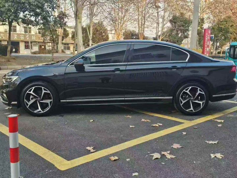 济宁24年大众迈腾2