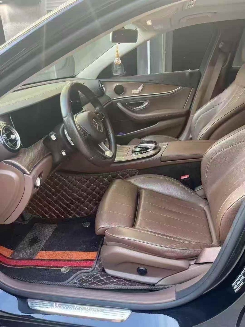 济宁18年奔驰E4
