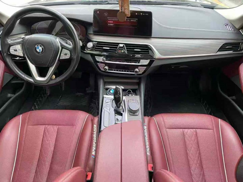 济宁21年宝马5系4