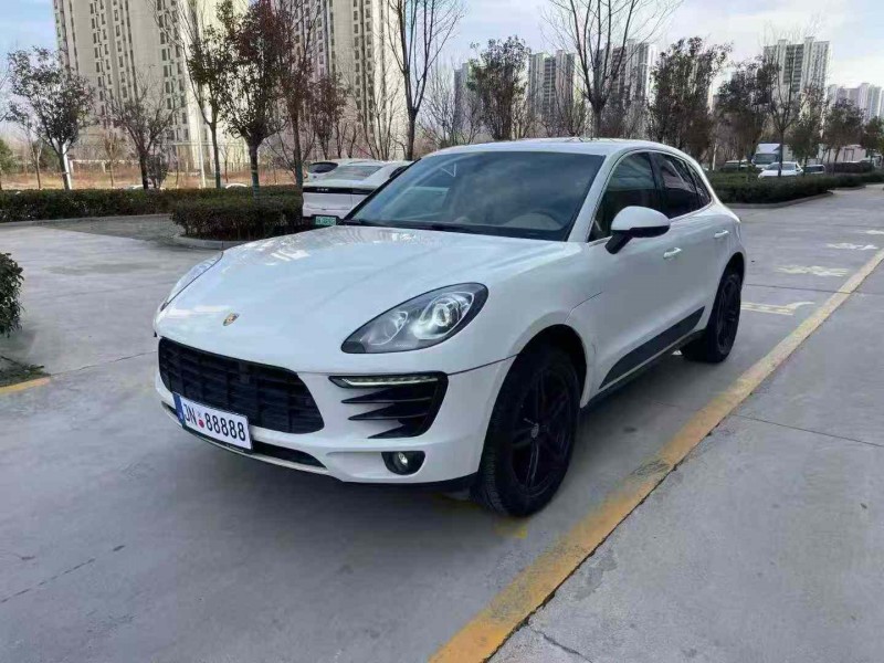 济宁15年保时捷Macan2
