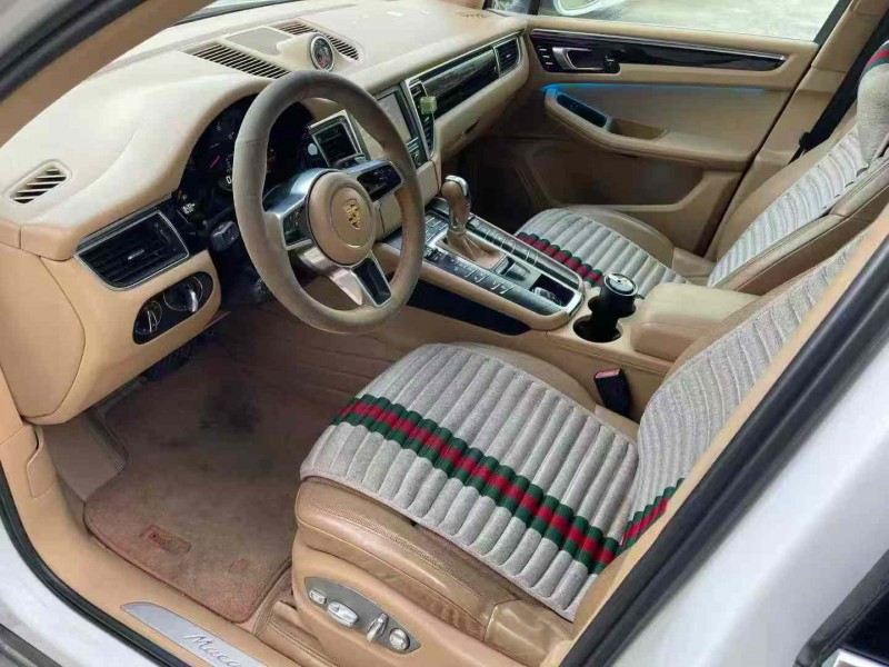 济宁15年保时捷Macan5