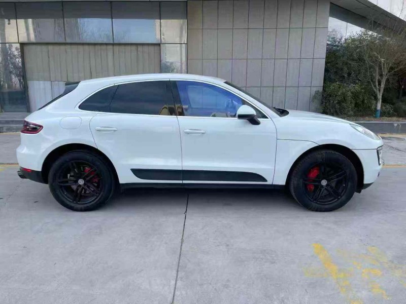 济宁15年保时捷Macan6