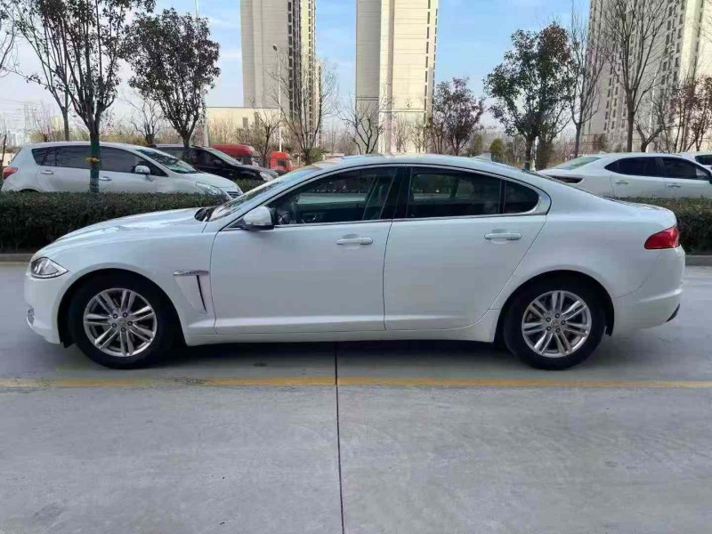 济宁17年捷豹XF7