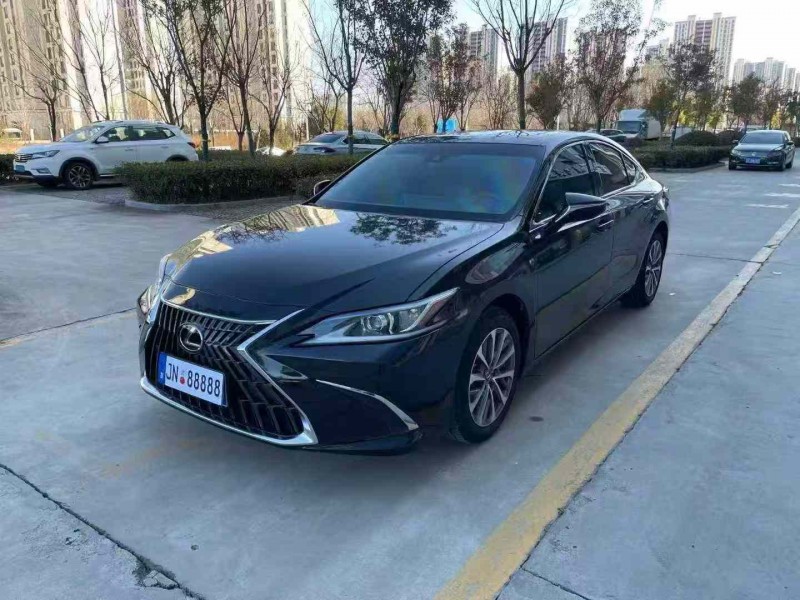济宁23年雷克萨斯ES3