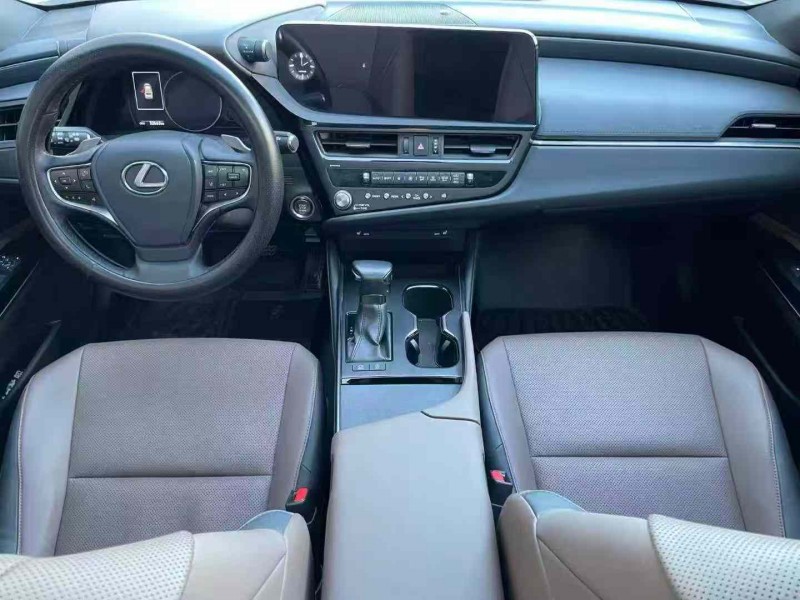 济宁23年雷克萨斯ES9