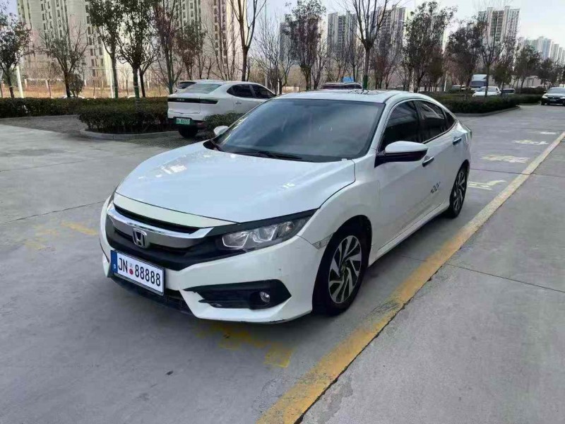 济宁18年本田思域2