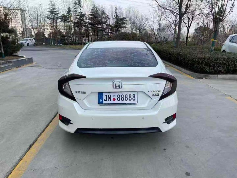 济宁18年本田思域9