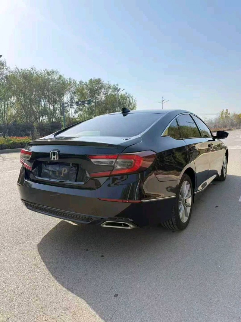 许昌22年本田雅阁6