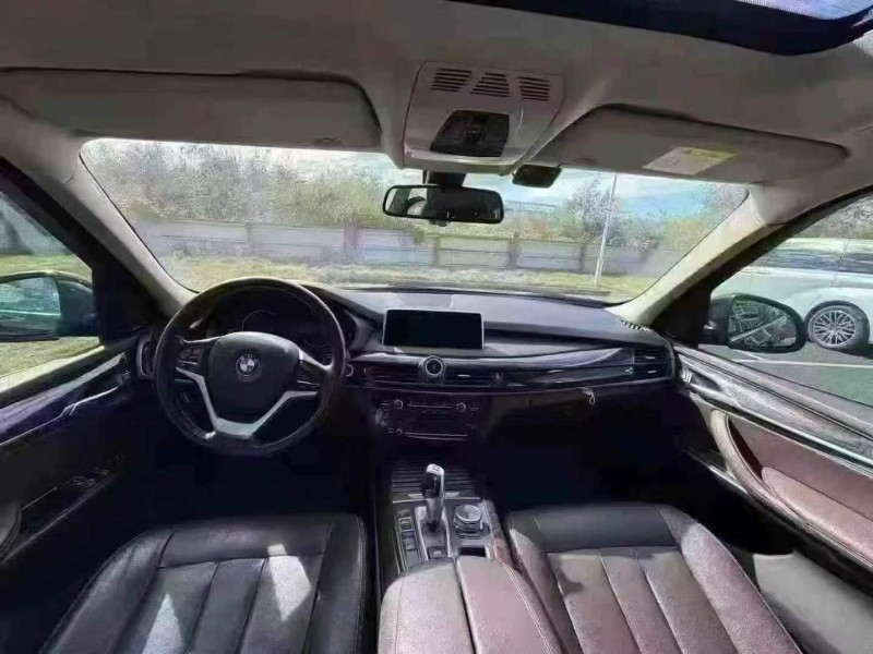 广州19年宝马X54