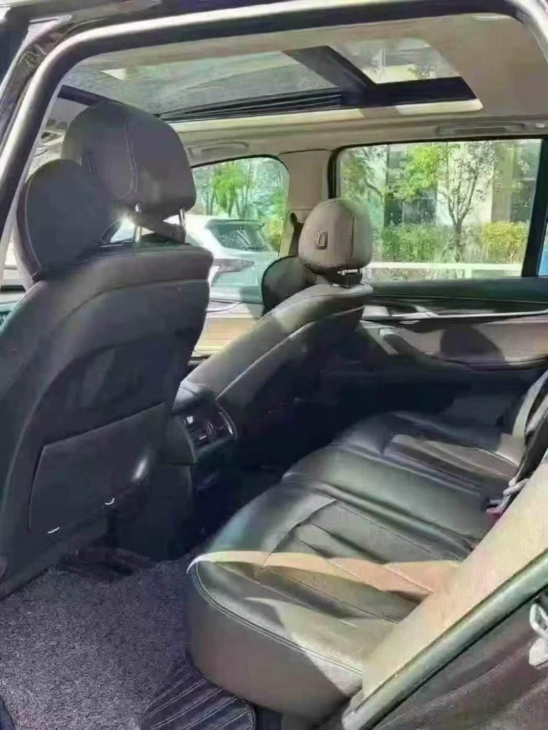 广州19年宝马X57