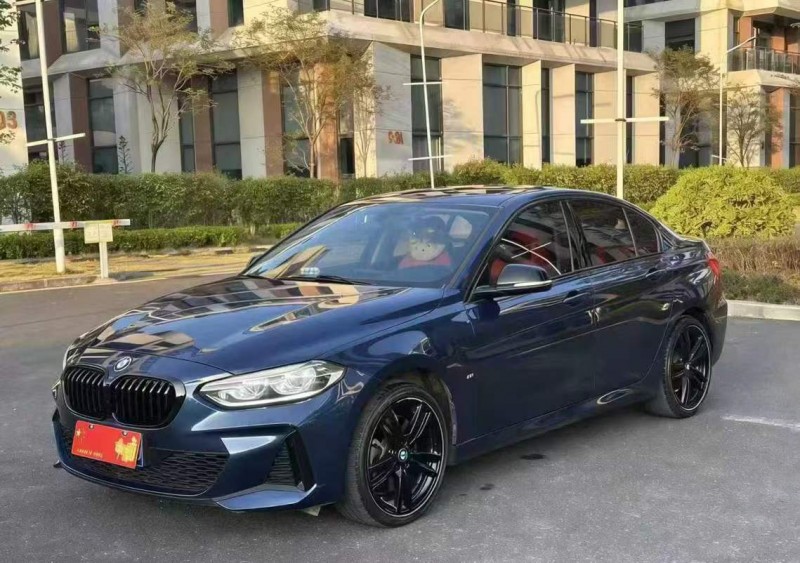 广州21年宝马1系3