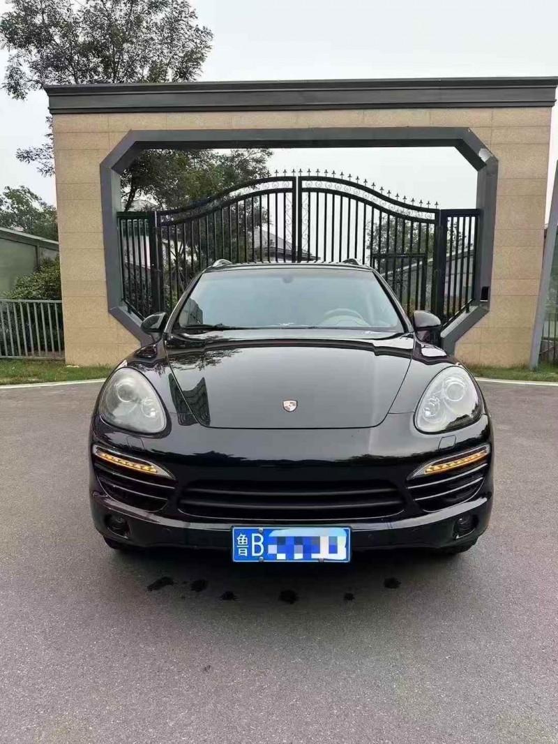 淄博13年保时捷卡宴1
