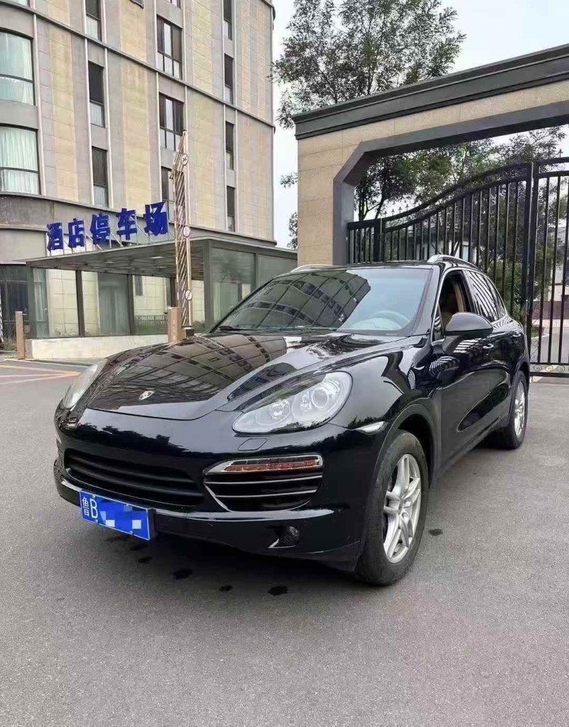 淄博13年保时捷卡宴3