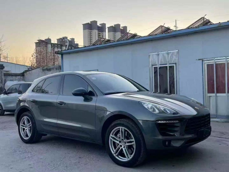 东营17年保时捷Macan3