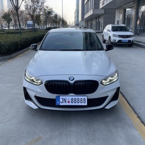 济宁22年宝马1系