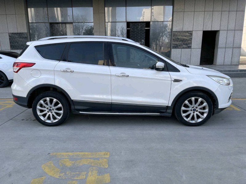 济宁13年福特翼虎8