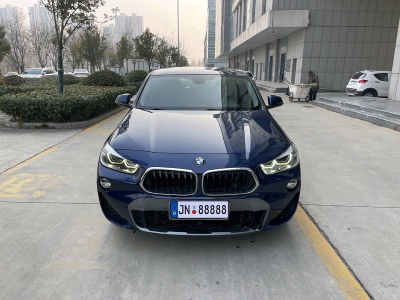 济宁18年宝马X21