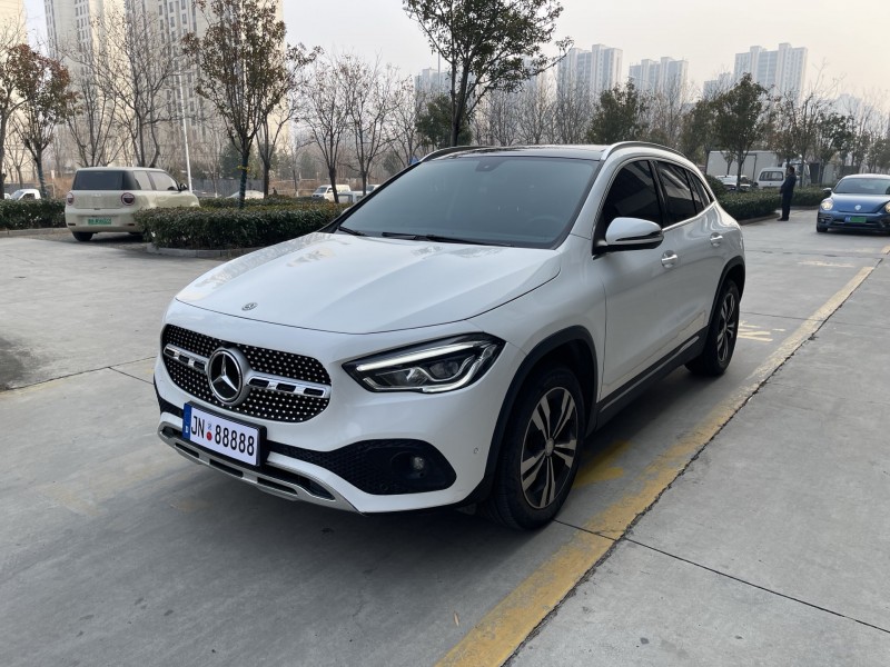 济宁21年奔驰GLA4