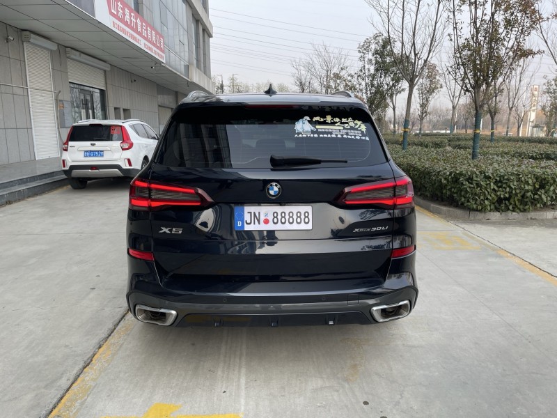 济宁23年宝马X59