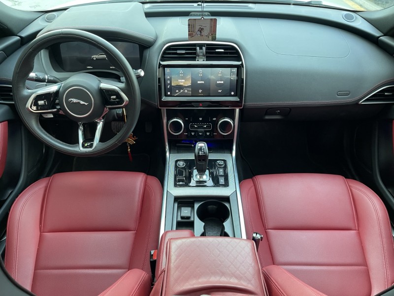 济宁23年捷豹XEL3