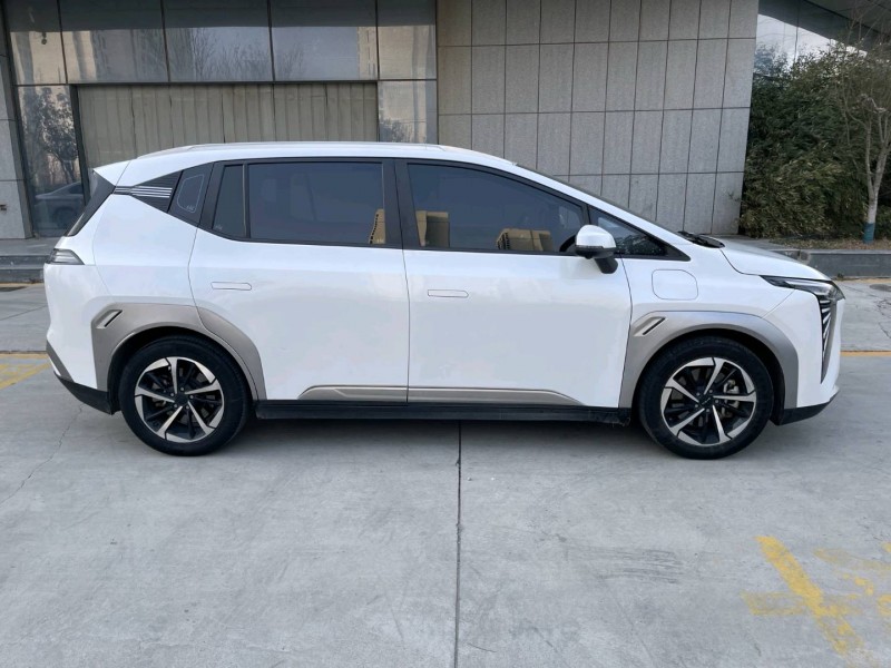 济宁23年传祺埃安Y3