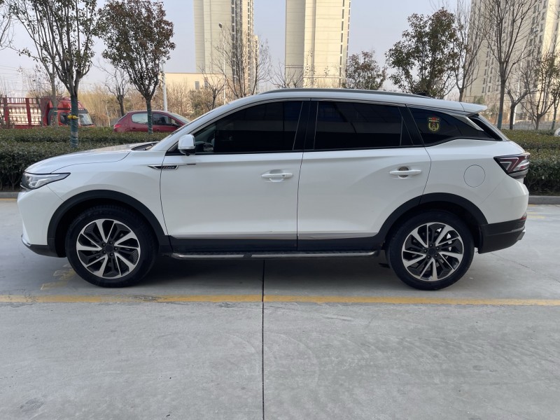 济宁22年东风风神8