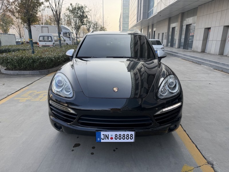 济宁13年保时捷卡宴1