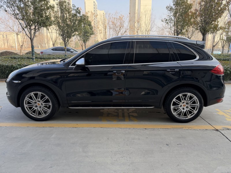 济宁13年保时捷卡宴5